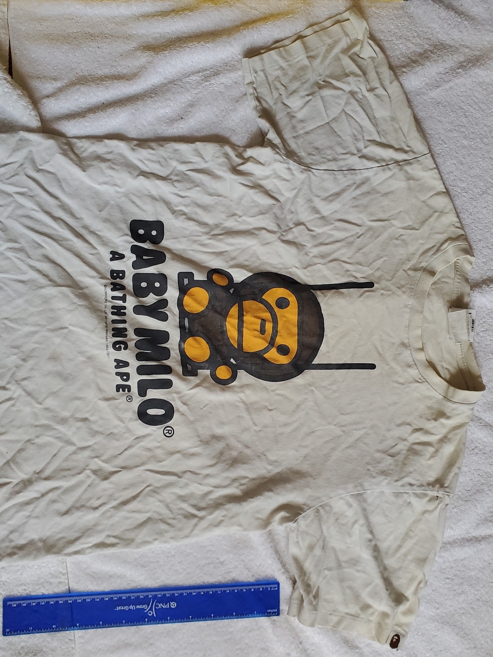 Vintage BAPE x DC Comics Baby Milo Batman T-Shirt - Cream/Off-White - Size Mediu